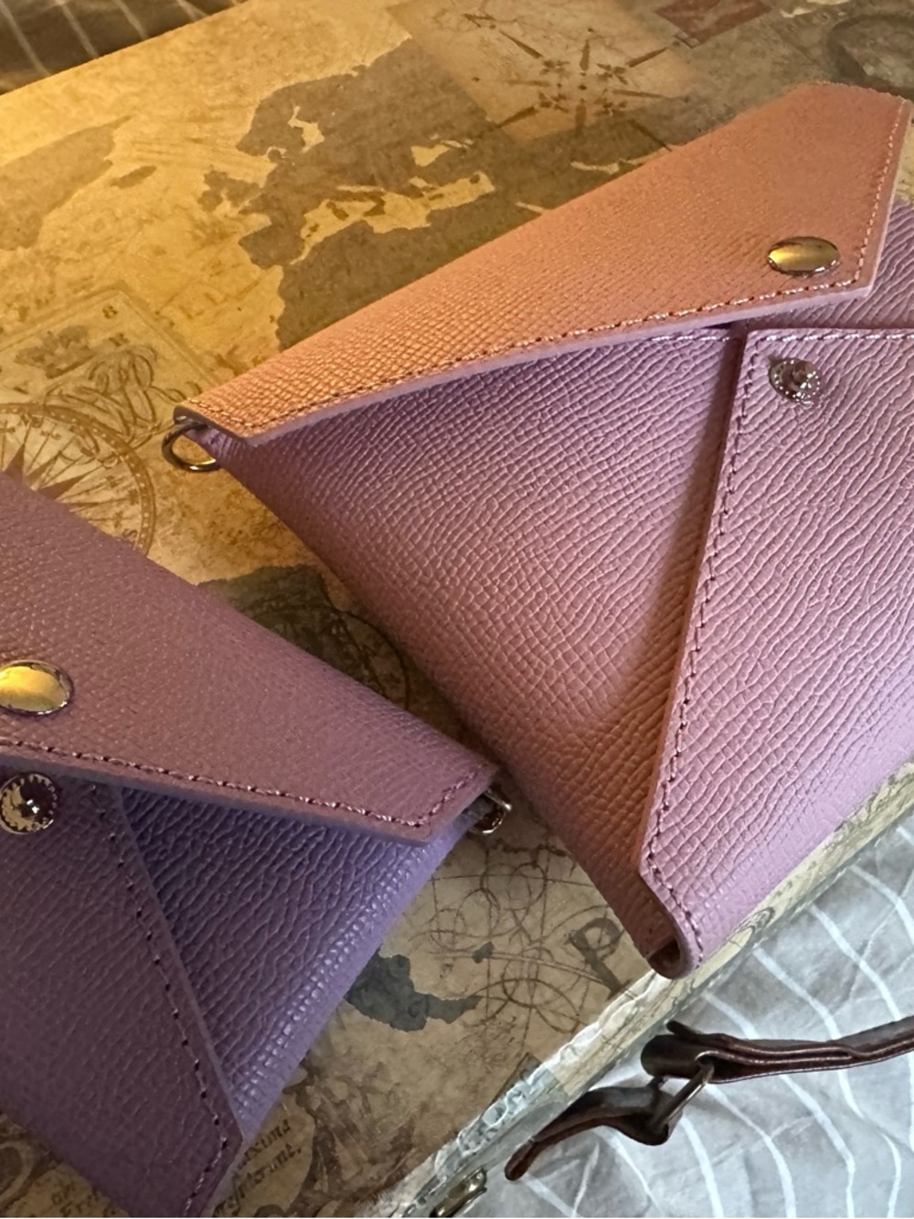 Textured Triangle Crossbody Wallet - Pink & Lavender